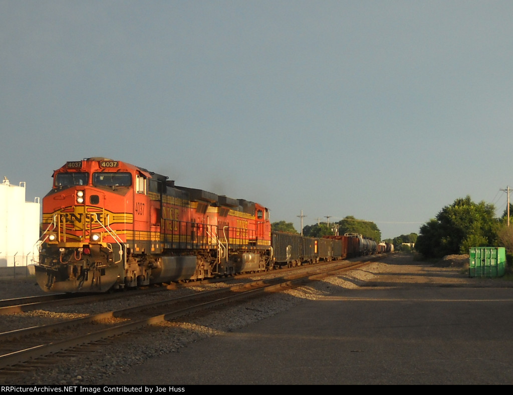 BNSF 4037 East